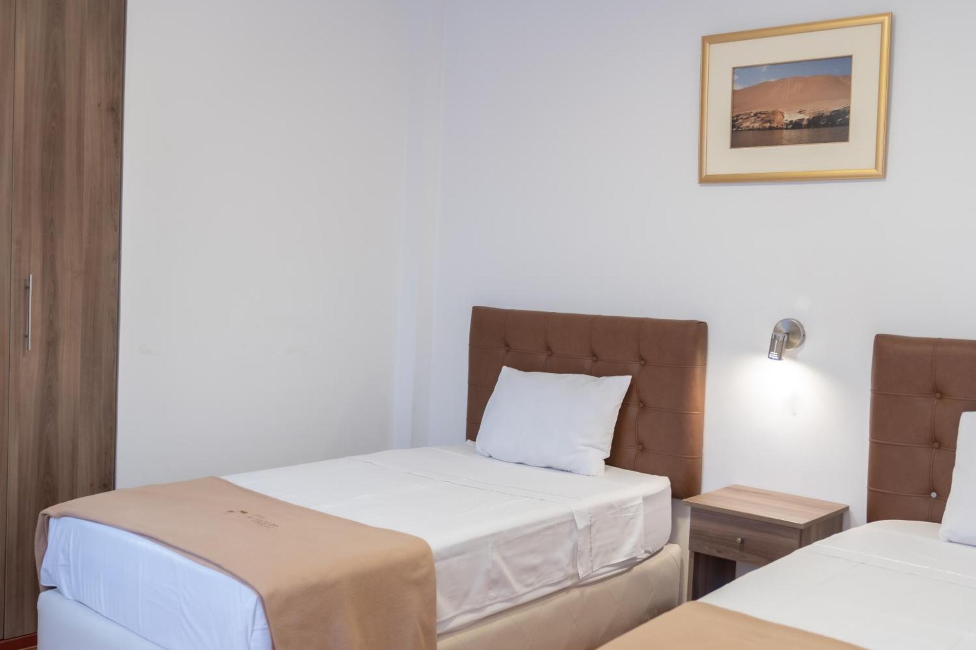 Hostal Los Frayles Paracas Extérieur photo
