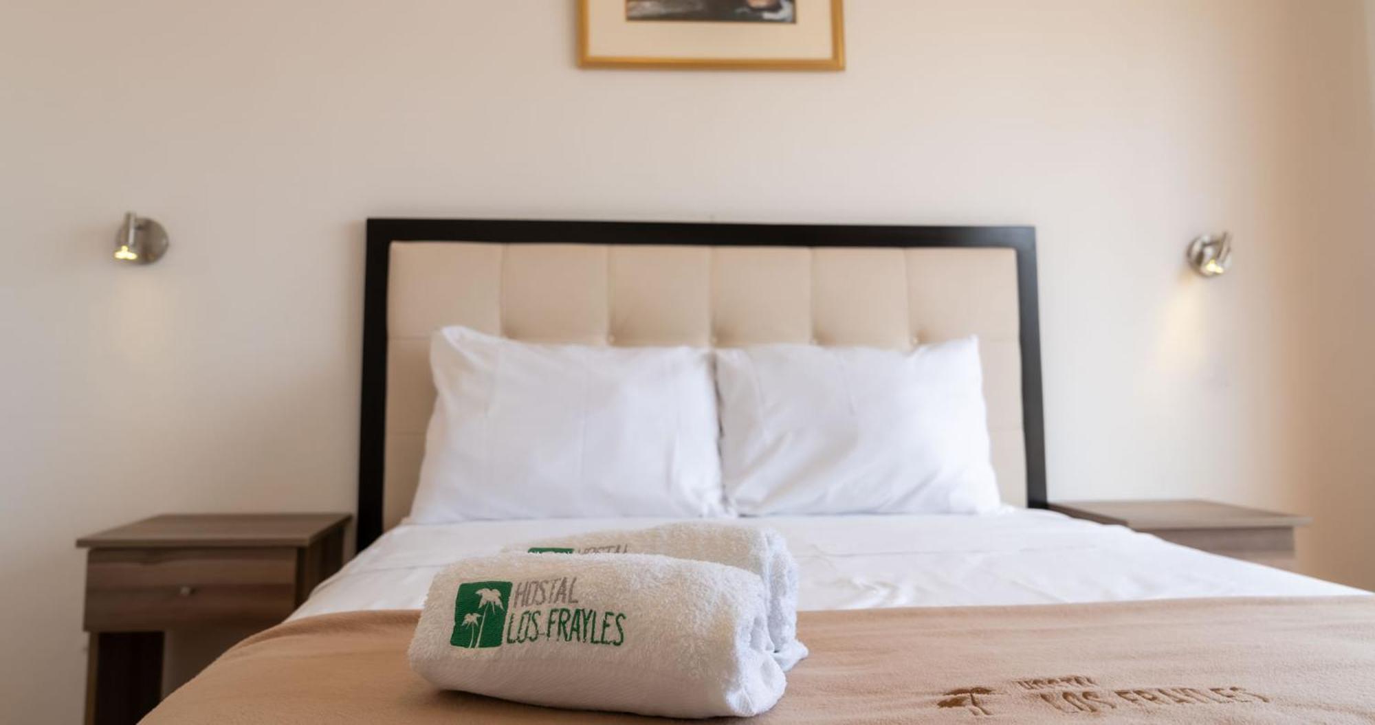 Hostal Los Frayles Paracas Extérieur photo